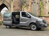VAUXHALL VIVARO
